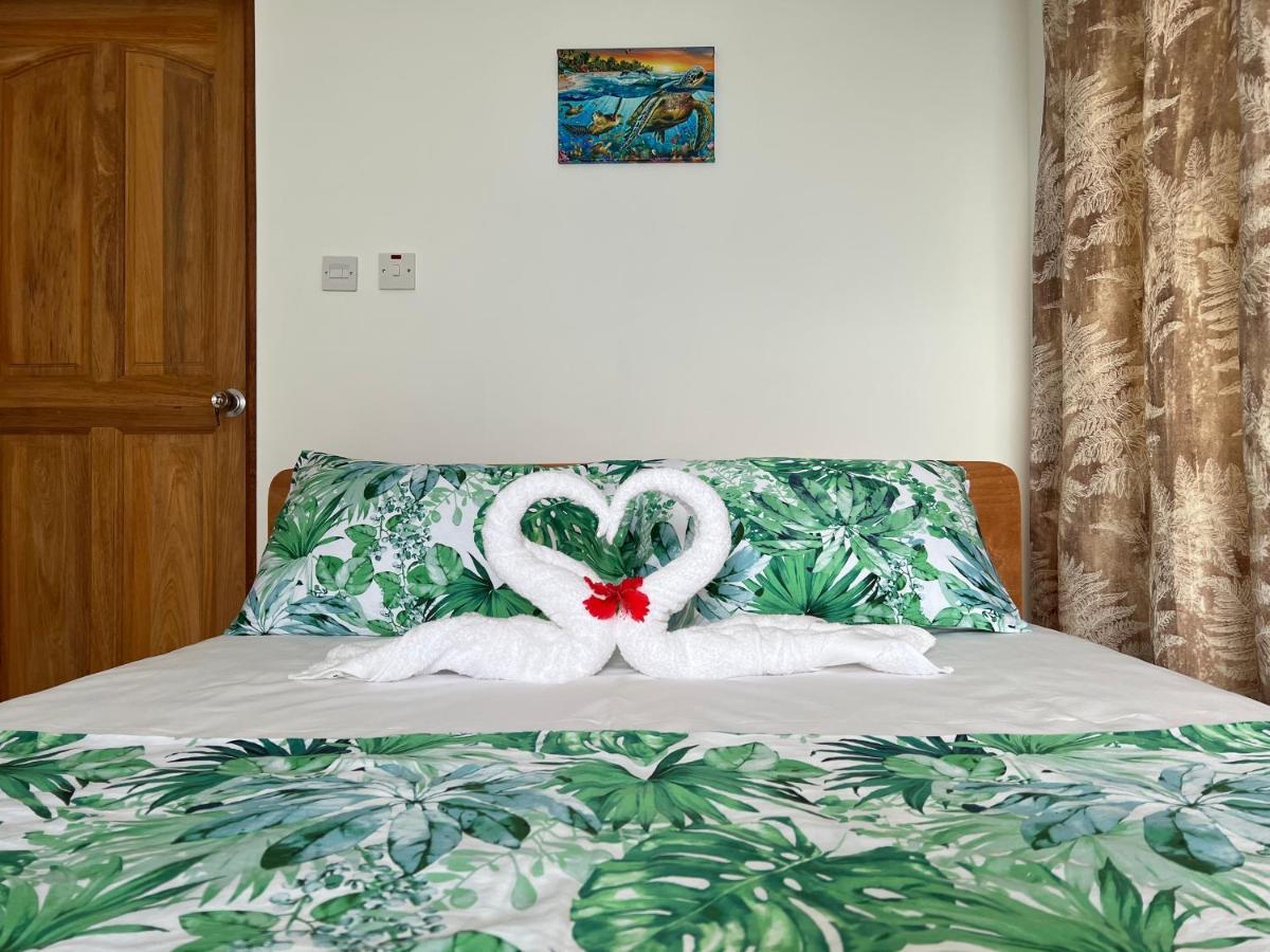 Western Ocean Breeze Self Catering Victoria Exterior foto